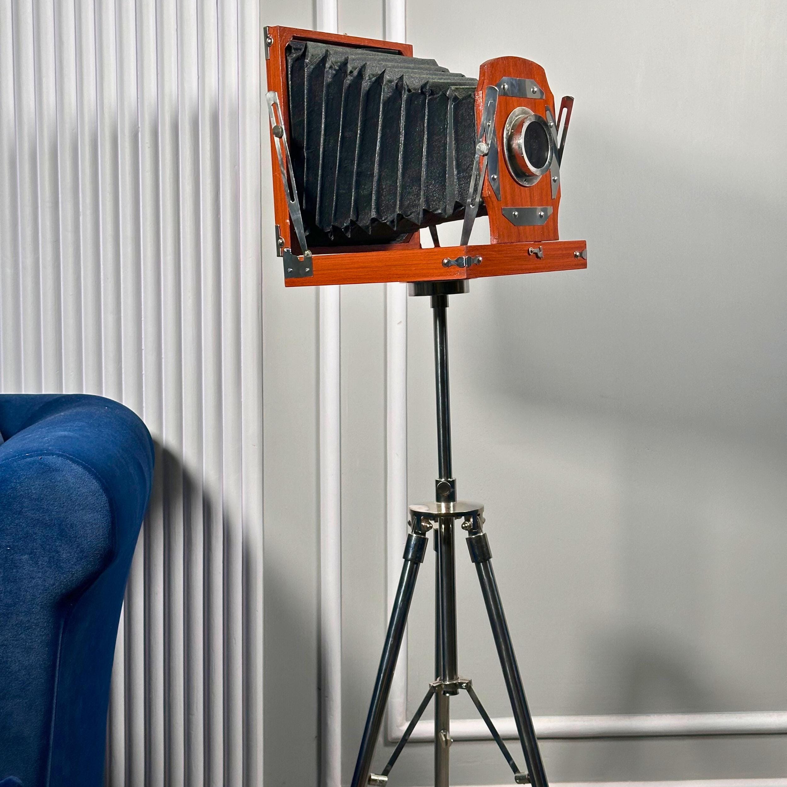Wooden Studio Camera on Adjustable Tripod view 9