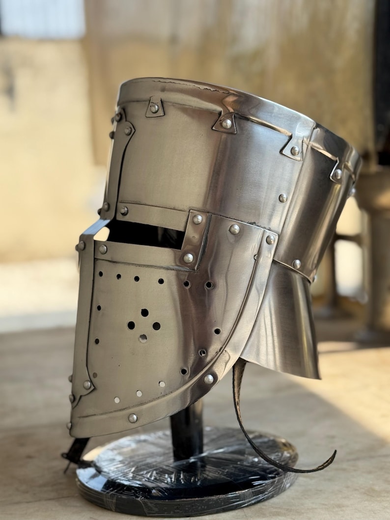 Templar Crusader Knight Helmet — Wearable Steel view 7