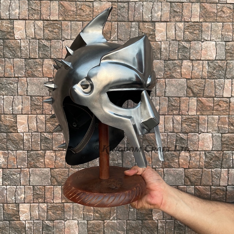 Maximus Gladiator Helmet with Display Stand view 6