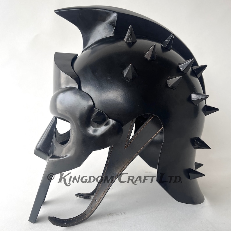 Gladiator Maximus Helmet — Home Office Display view 6