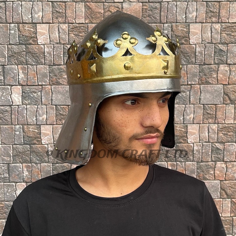 Richard The Lionheart Helmet with Display Stand view 4