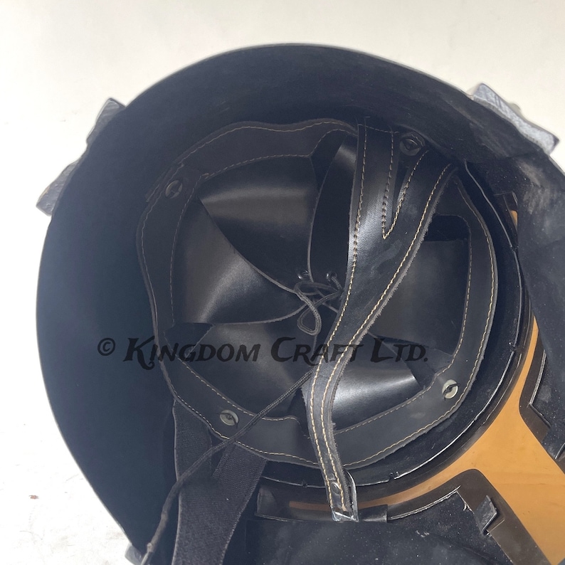 Mandalorian Metal Helmet — Gift Display Item view 9