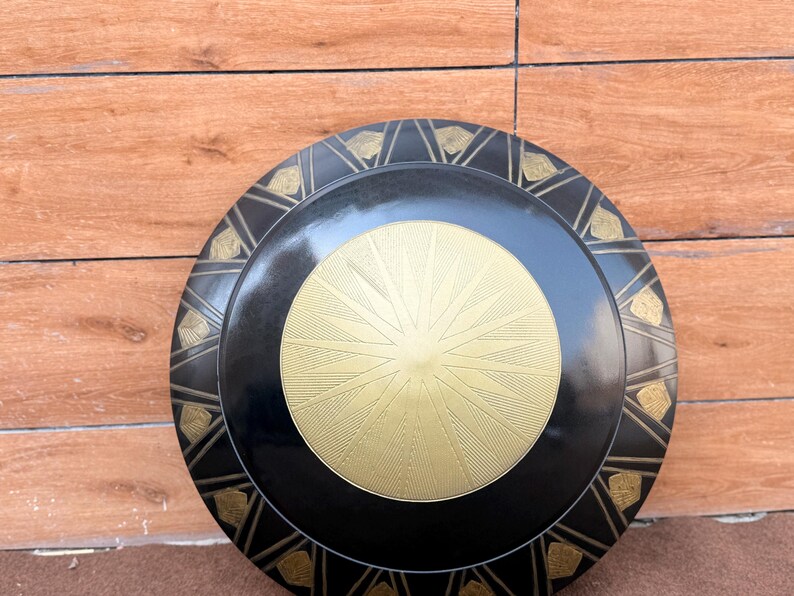 Wonder Woman Shield Replica with 22 Inch Aluminum Cosplay view 2