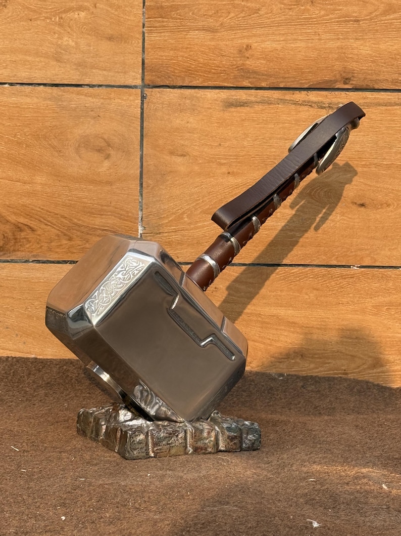 Steel Captain America Shield & Thor Hammer with Avengers Endgame Set view 2