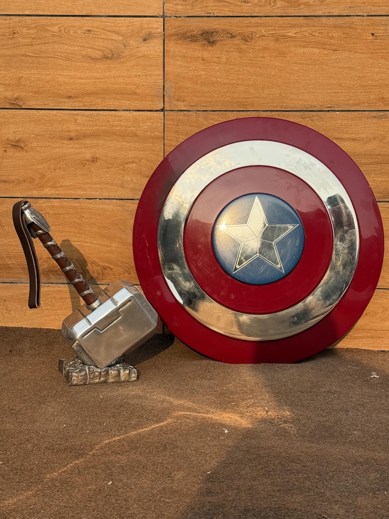 Steel Captain America Shield & Thor Hammer with Avengers Endgame Set view 4
