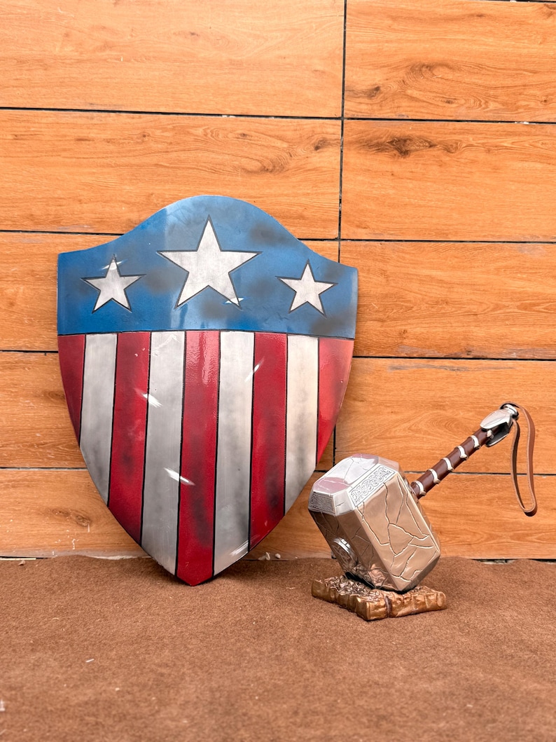 Damage Avenger Shield & Thor Hammer Set with Aluminum Replica view 2