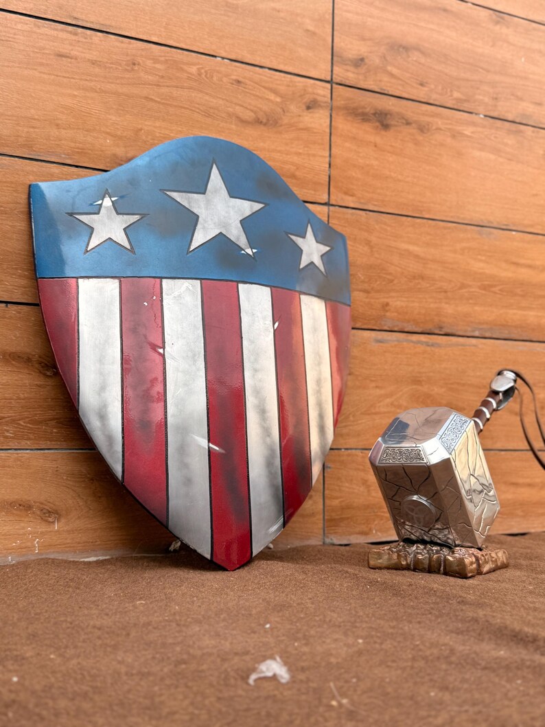Damage Avenger Shield & Thor Hammer Set with Aluminum Replica view 6