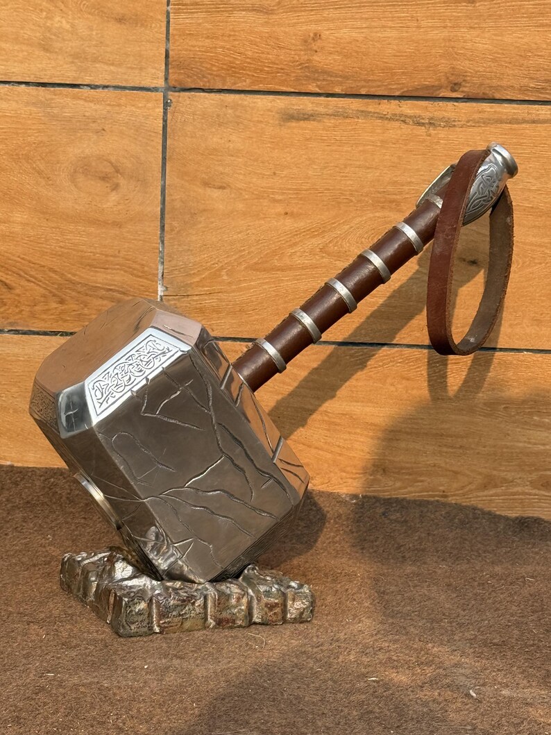Damage Captain America Shield & Thor Hammer with Steel & Aluminum Set view 5