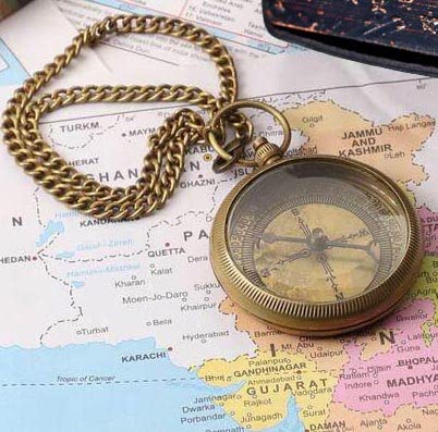 Thoreau Quote Compass, Leather Case view 5