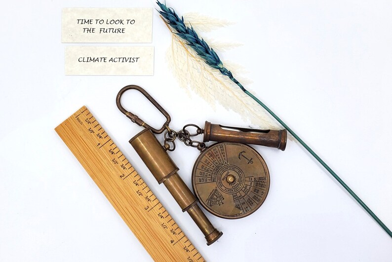 Brass Sandclock and Perpetual Calendar Keychain Set view 6