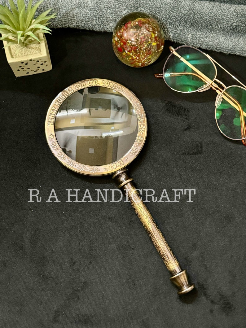Solid Brass Handheld Magnifier 3" with Engraved Floral Green Leather Case view 7