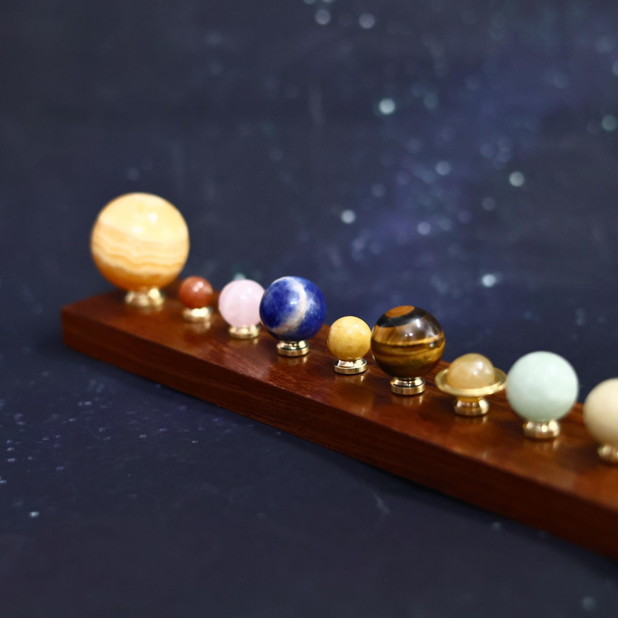 Elegant Flat Orrery view 3