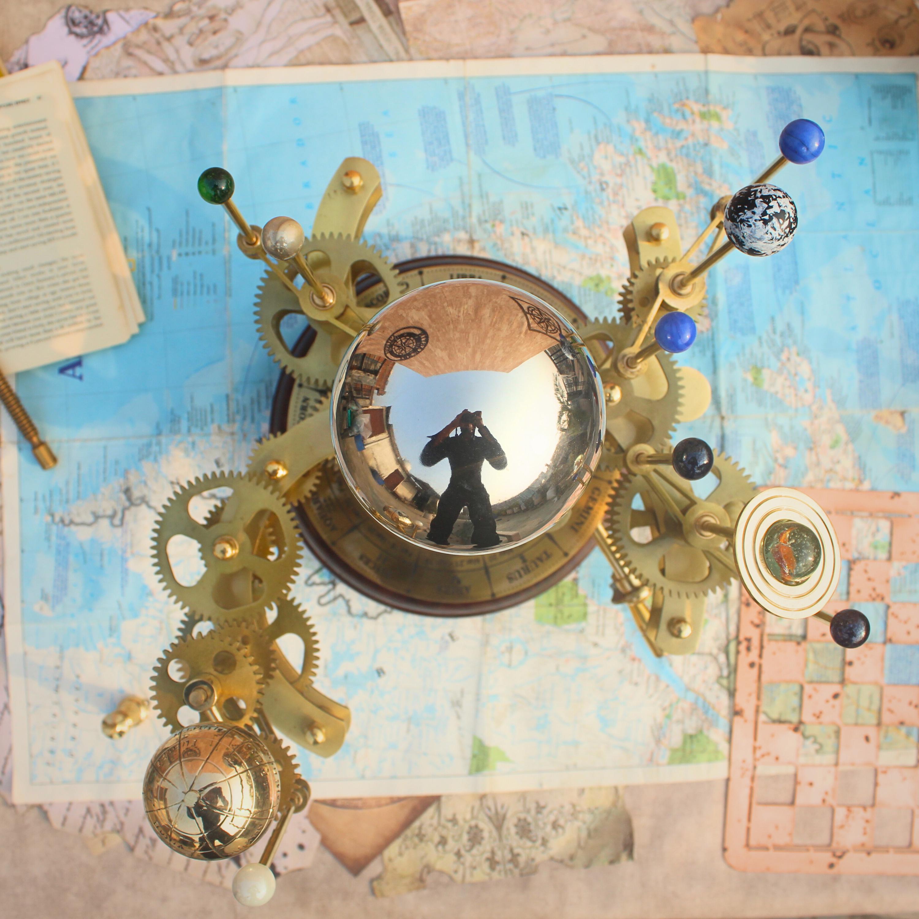 Functional Brass Solar System Orrery, Museum view 5