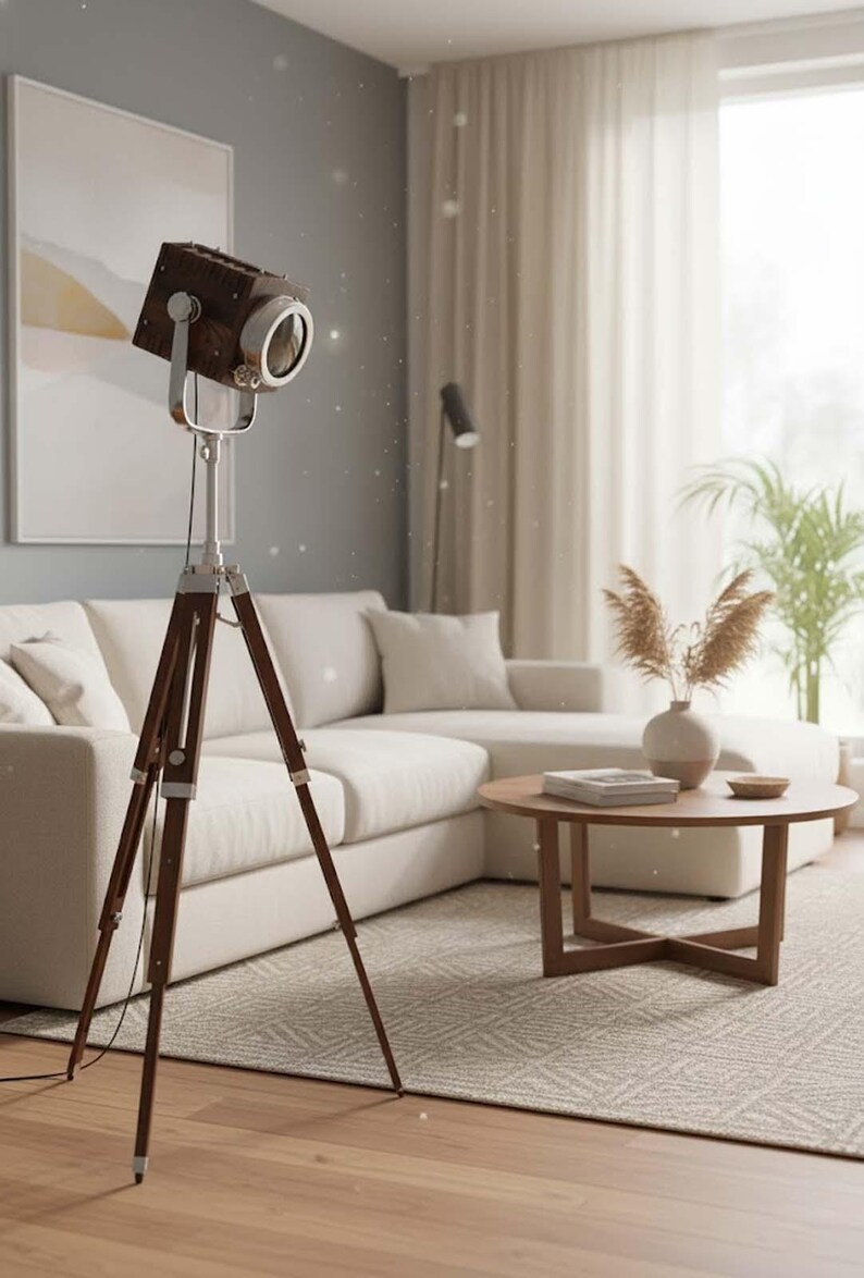 Wooden Spotlight on Wooden Tripod view 7