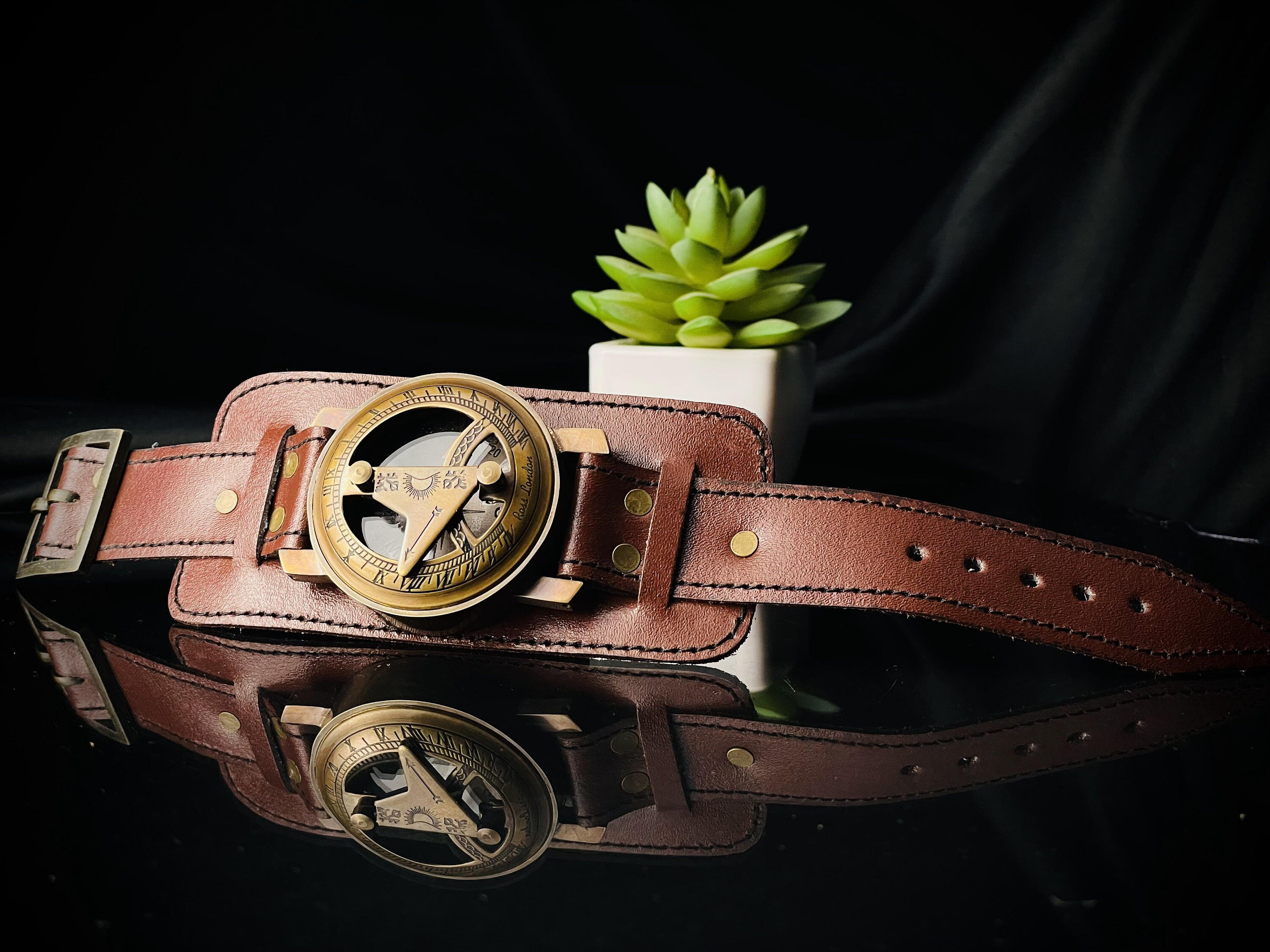Brass Wrist Sundial Compass with Brown Strap view 8