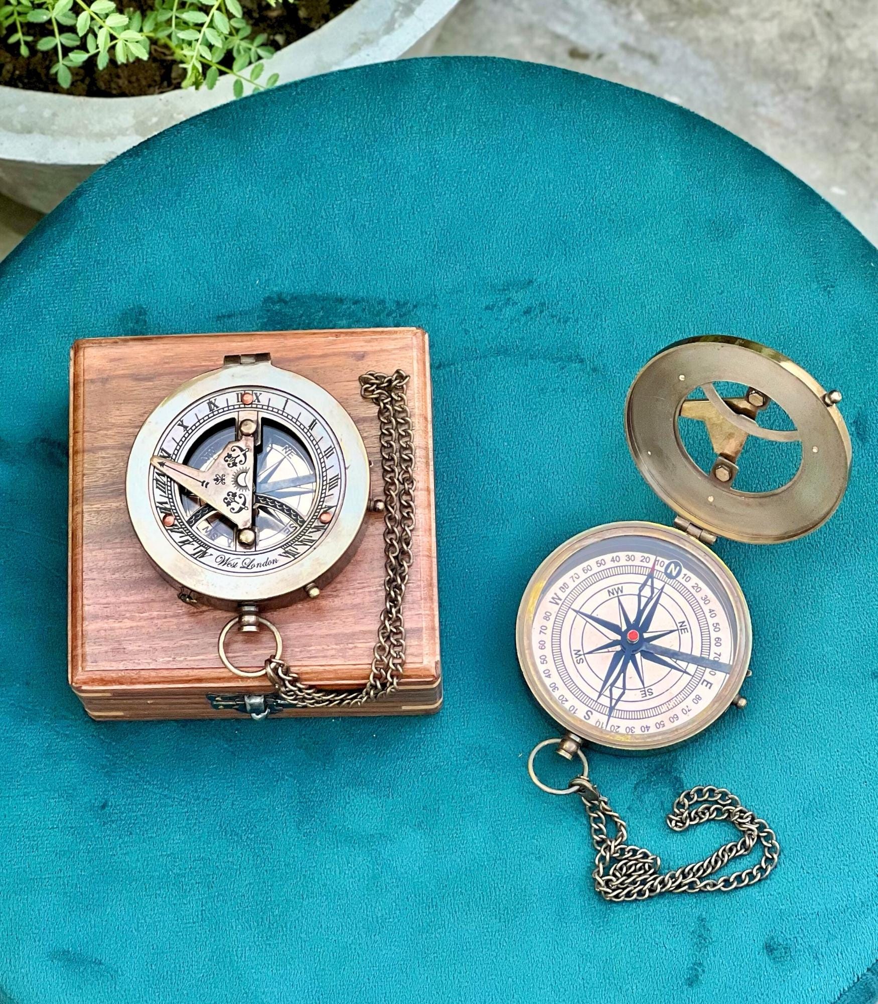 Antique Brass Sundial Compass with Fitted Wooden Presentation Box view 2