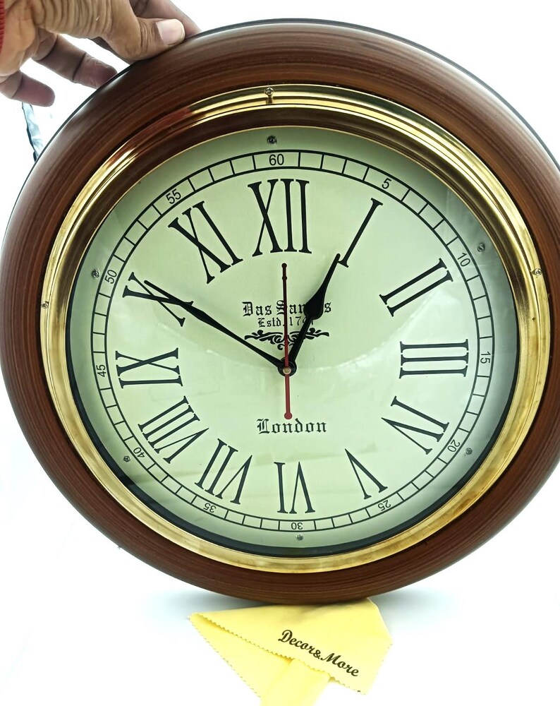 London Style Round Wall Clock Wooden Frame view 4