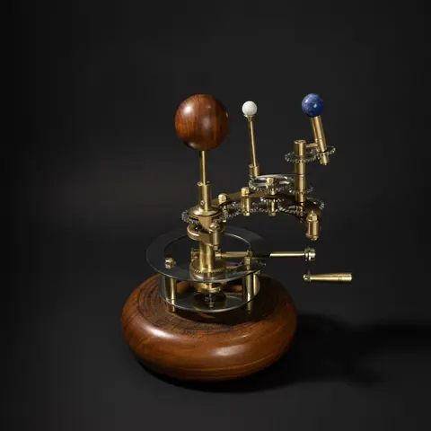 Brass Sun-Earth-Moon Tellurion, Shelf Model view 1