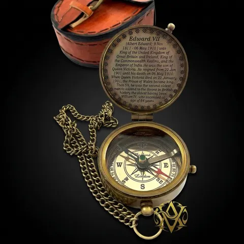 King Edward XI Compass, Leather Case view 1