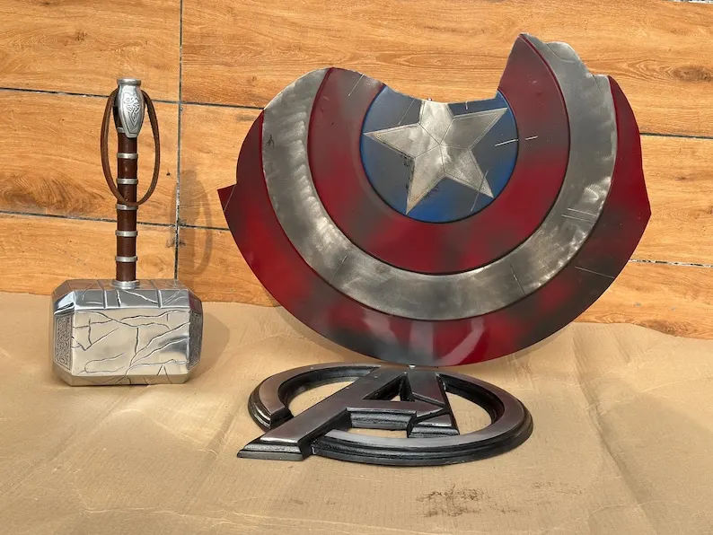 Damage Captain America Shield & Thor Hammer with Steel Avenger Replica